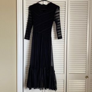 Beautiful black lace dress size S/M.
